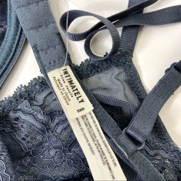 NEW Free People Intimately Embrace Lace Triangle Bra Storm 32C - Picture 12 of 14